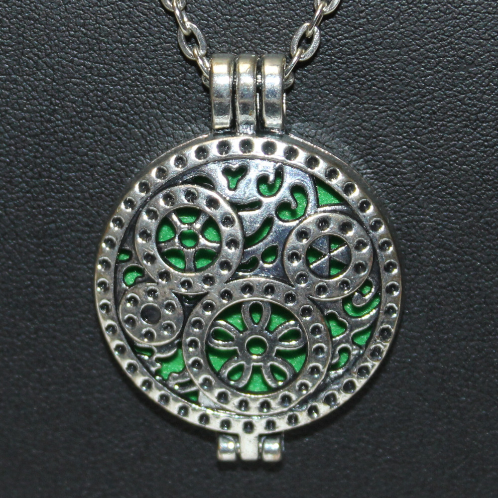 Silver Tone Steampunk Gears Locket Style Pendant Necklace